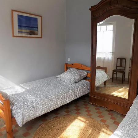 Palais Sur En Rez De Chaussee Pour Un Sejour En Famille Apartment *